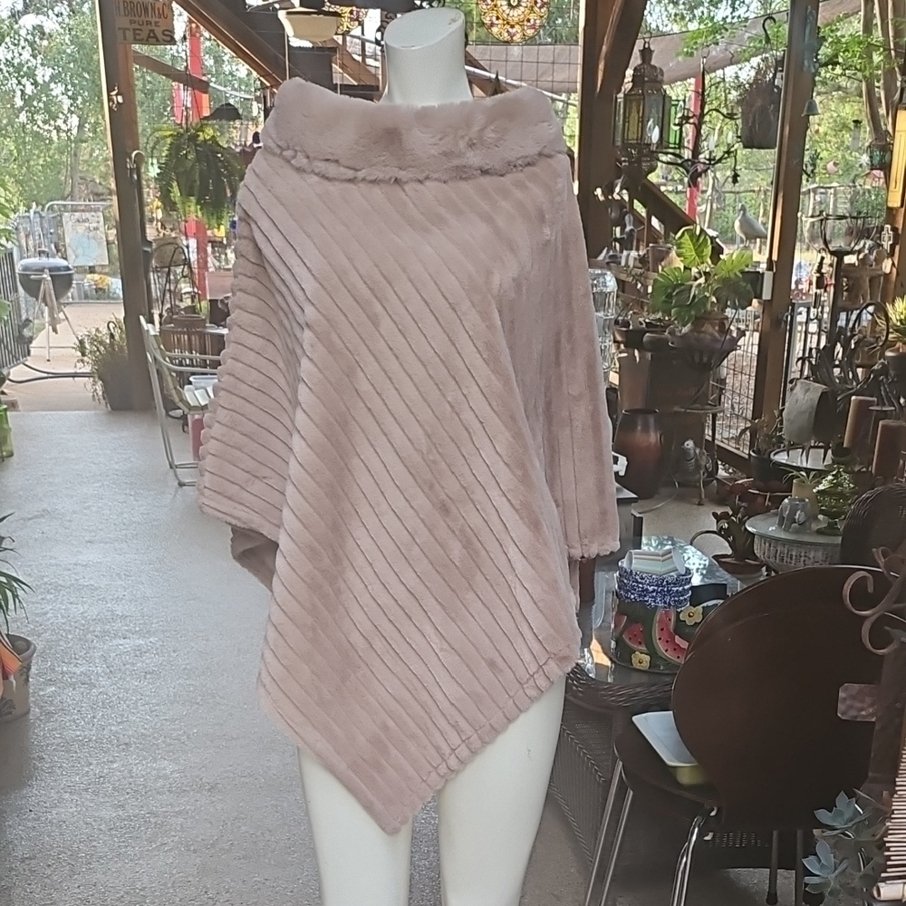 New W Tag MAPSI Faux Fur Light Brown Camel Soft Fluffynone Size Ribbed Poncho